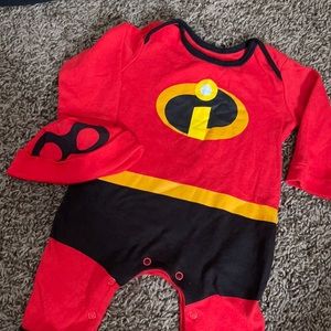 Incredibles Onesie & Beanie